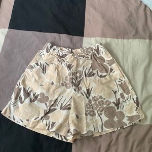 Uniqlo Linen Flower Shorts